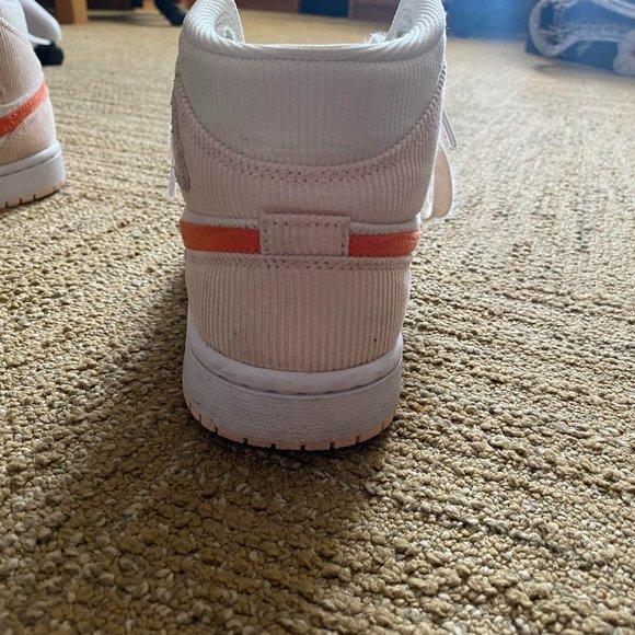 Womens Air Jordan 1 Mid SE 'Corduroy' - Picture 6 of 6